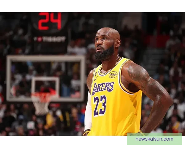 詹姆斯迎来伟大里程碑 1611场比赛追平帕里什并列历史第一 詹姆斯迎来伟大里程碑 1611场比赛追平帕里什并列历史第一